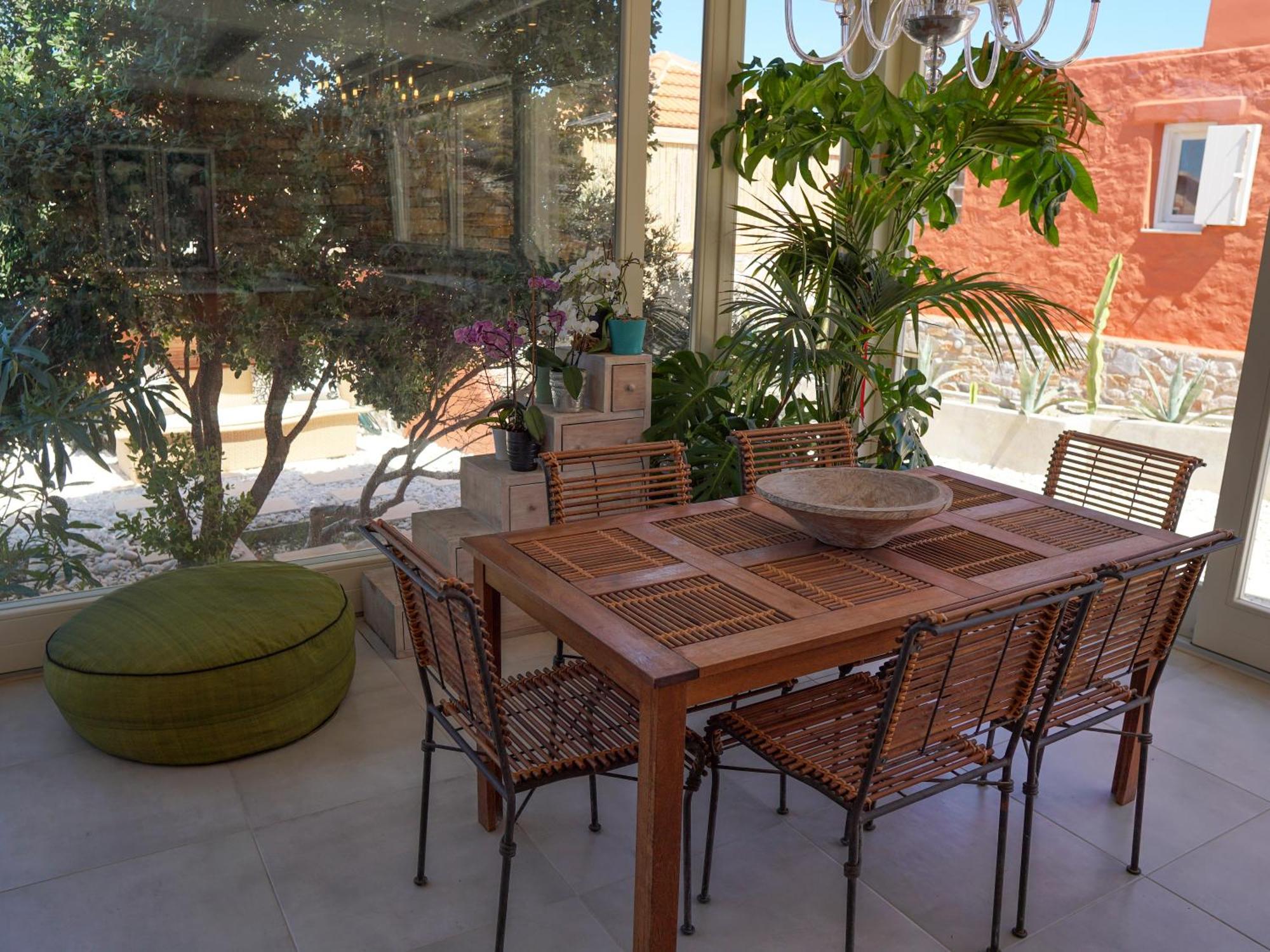 Villa Zen Dans Le Bleu 에르무폴리 외부 사진